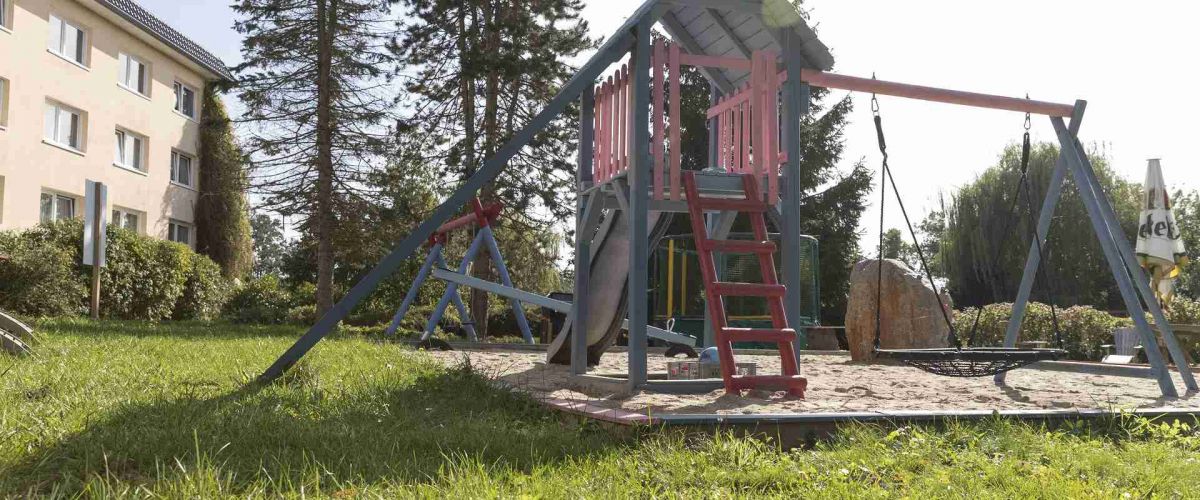 Kinderspielplatz vor dem Hotel