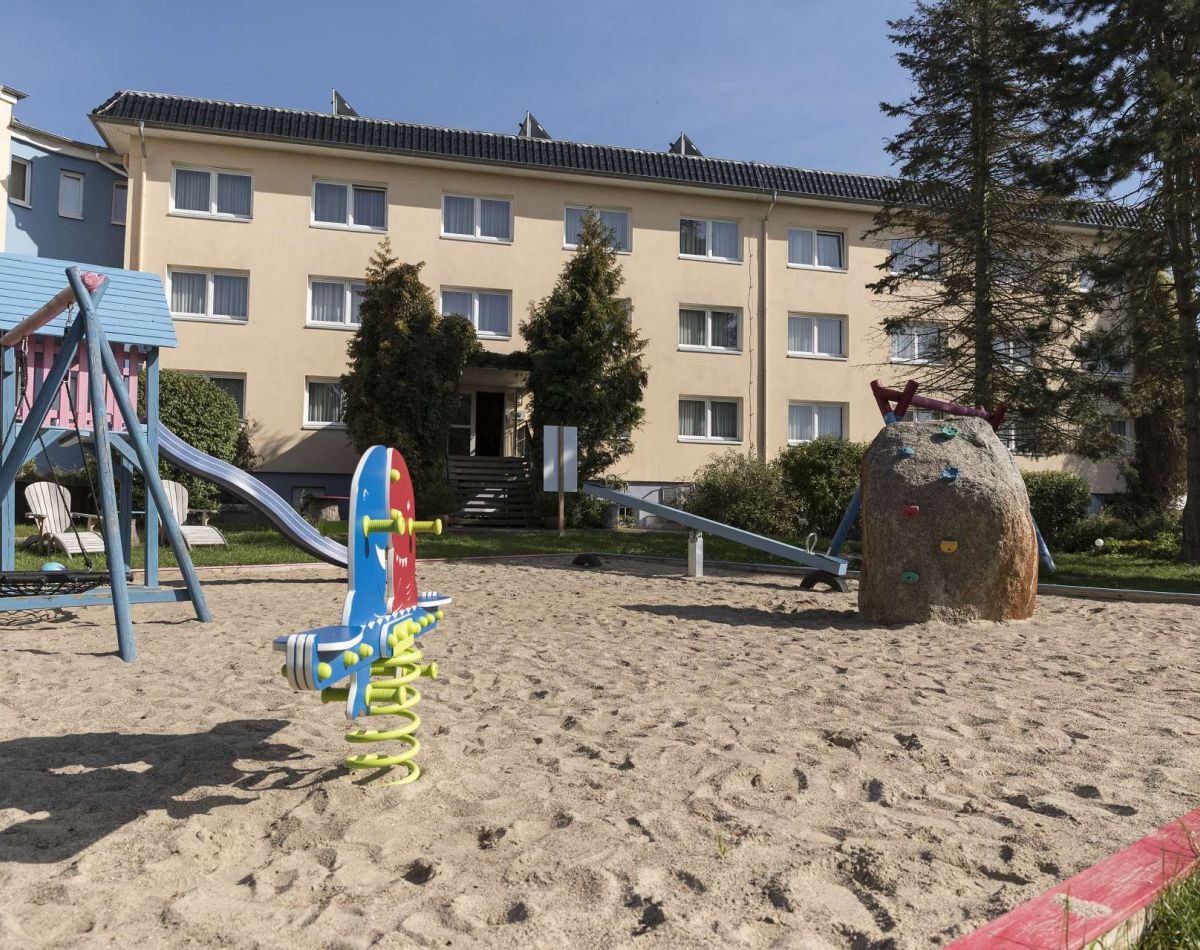 Spielplatz vor dem Hotel